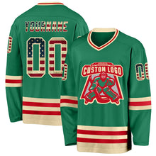 Charger l&#39;image dans la galerie, Custom Kelly Green Vintage USA Flag Cream-Red Hockey Jersey
