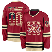 Charger l&#39;image dans la galerie, Custom Maroon Vintage USA Flag Cream-Black Hockey Jersey
