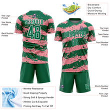 Charger l&#39;image dans la galerie, Custom Kelly Green Medium Pink-White Splash Sublimation Soccer Uniform Jersey
