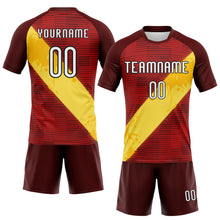 Laden Sie das Bild in den Galerie-Viewer, Custom Red Yellow-Black Lines Sublimation Volleyball Uniform Jersey
