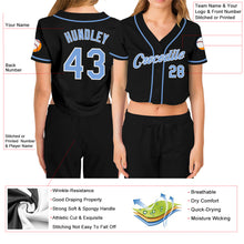 Загрузить изображение в средство просмотра галереи, Custom Women&#39;s Black Light Blue-White V-Neck Cropped Baseball Jersey
