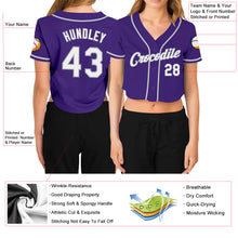 Laden Sie das Bild in den Galerie-Viewer, Custom Women&#39;s Purple White-Gray V-Neck Cropped Baseball Jersey
