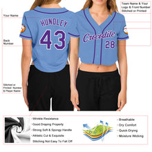 Charger l&#39;image dans la galerie, Custom Women&#39;s Light Blue Purple-White V-Neck Cropped Baseball Jersey
