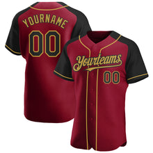 Laden Sie das Bild in den Galerie-Viewer, Custom Crimson Black-Old Gold Authentic Raglan Sleeves Baseball Jersey
