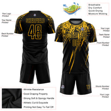 Laden Sie das Bild in den Galerie-Viewer, Custom Black Gold Sublimation Soccer Uniform Jersey
